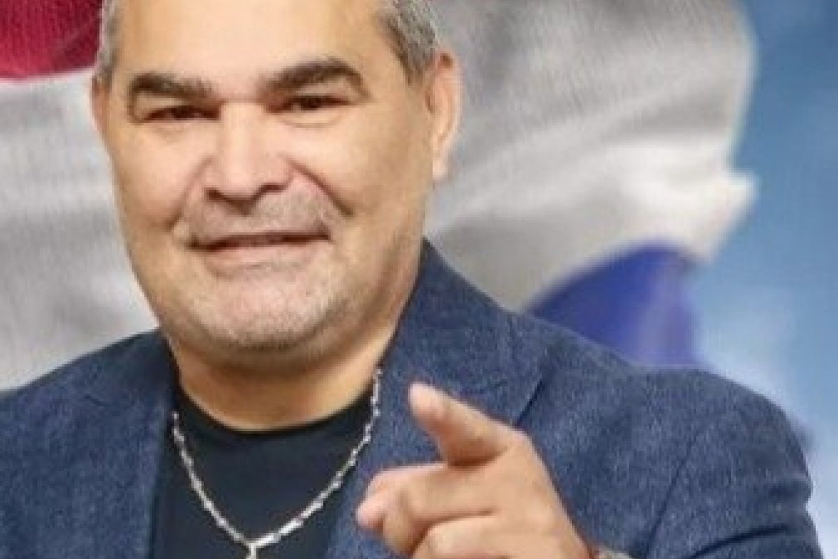 Ídolo do futebol paraguaio anuncia que concorrerá à Presidência do país