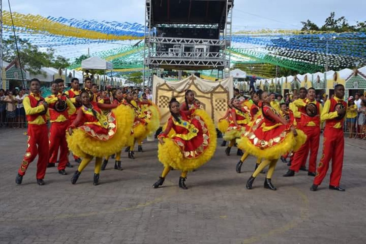 Quadrilhas juninas voltam a se apresentar no Centro Histórico!