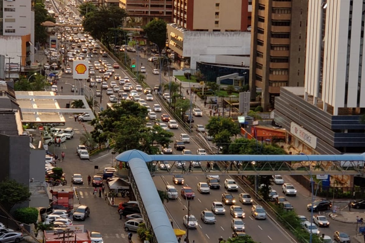  Boletim de trânsito: Saiba quais as vias que registram fluxos intensos na tarde desta terça-feira