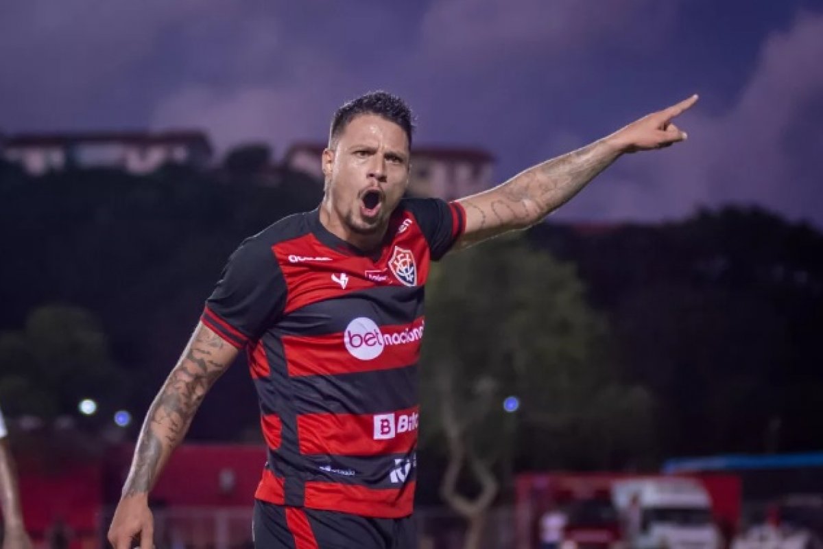 Com gol no fim, Vitória perde para o Botafogo-SP e vê G-8 da Série C cada vez mais longe