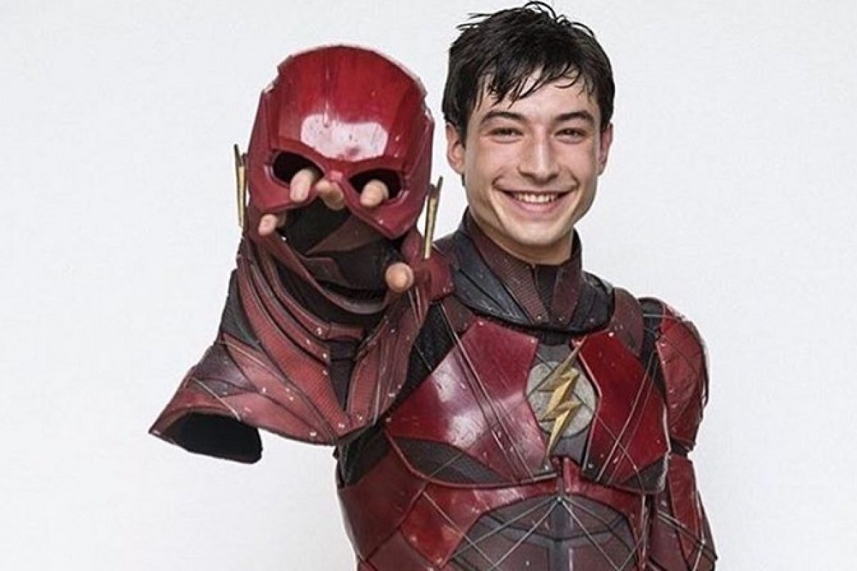 Ezra Miller deve perder papel de flash após acusações de agressão e assédio a menor