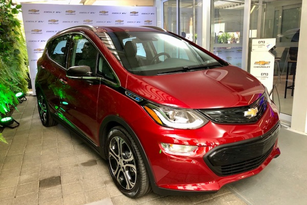 Chevrolet lança primeiro carro elétrico no país por R$ 175 mil