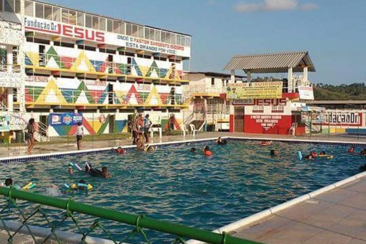 Fundação do deputado Pastor Isidório é acusada de maltratar internos