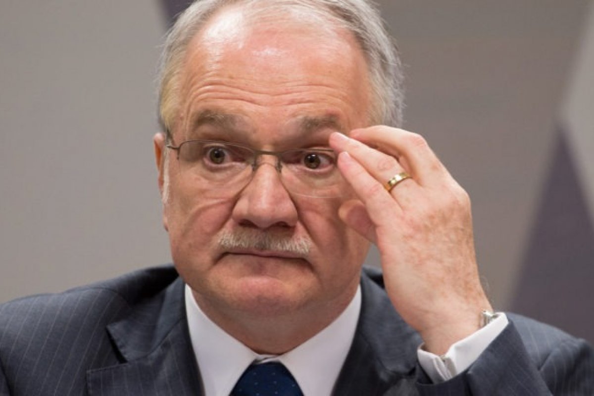 Fachin reitera convite a militares para reunião de transparência eleitoral