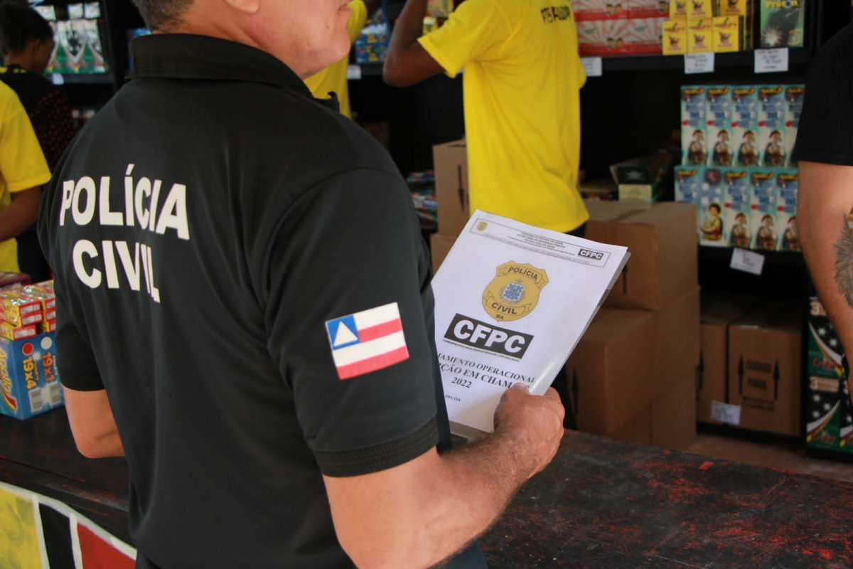 Operação 'Em Chamas' fiscaliza venda de fogos de artifício em Salvador e RMS