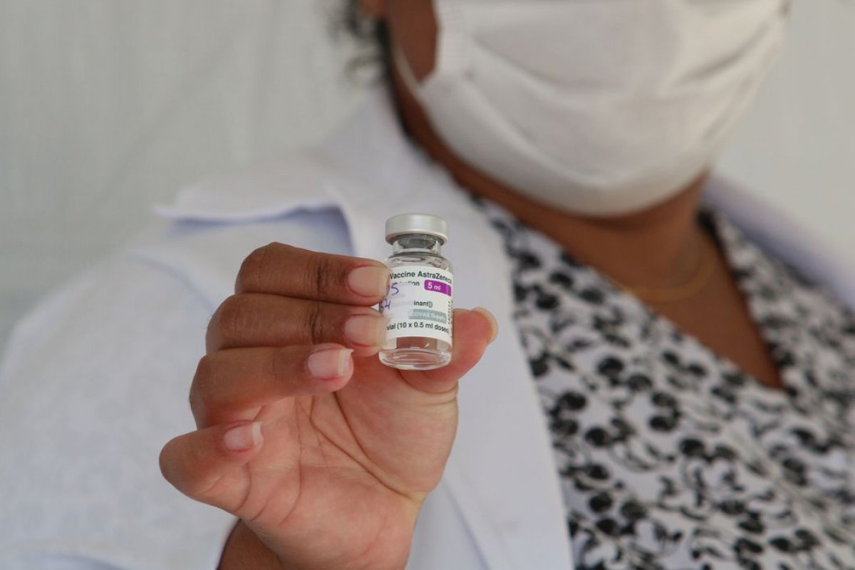 Saúde elabora estratégias para não perder vacinas prestes a vencer