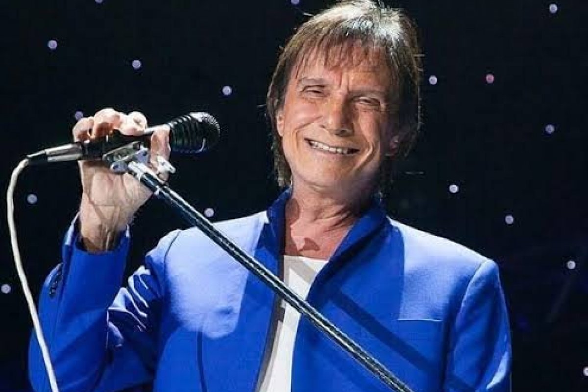 Roberto Carlos testa positivo para Covid-19