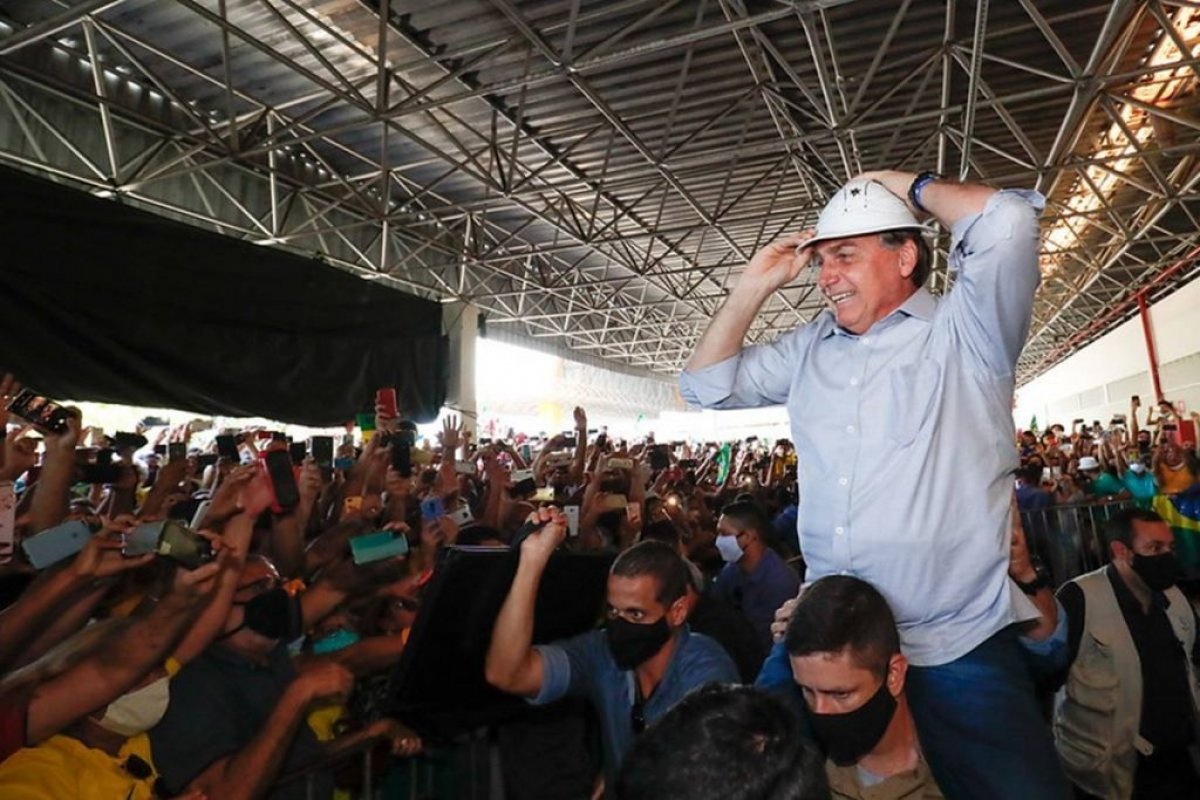 Bolsonaro vai às festas de São João na região para melhorar rejeição no Nordeste, diz jornal
