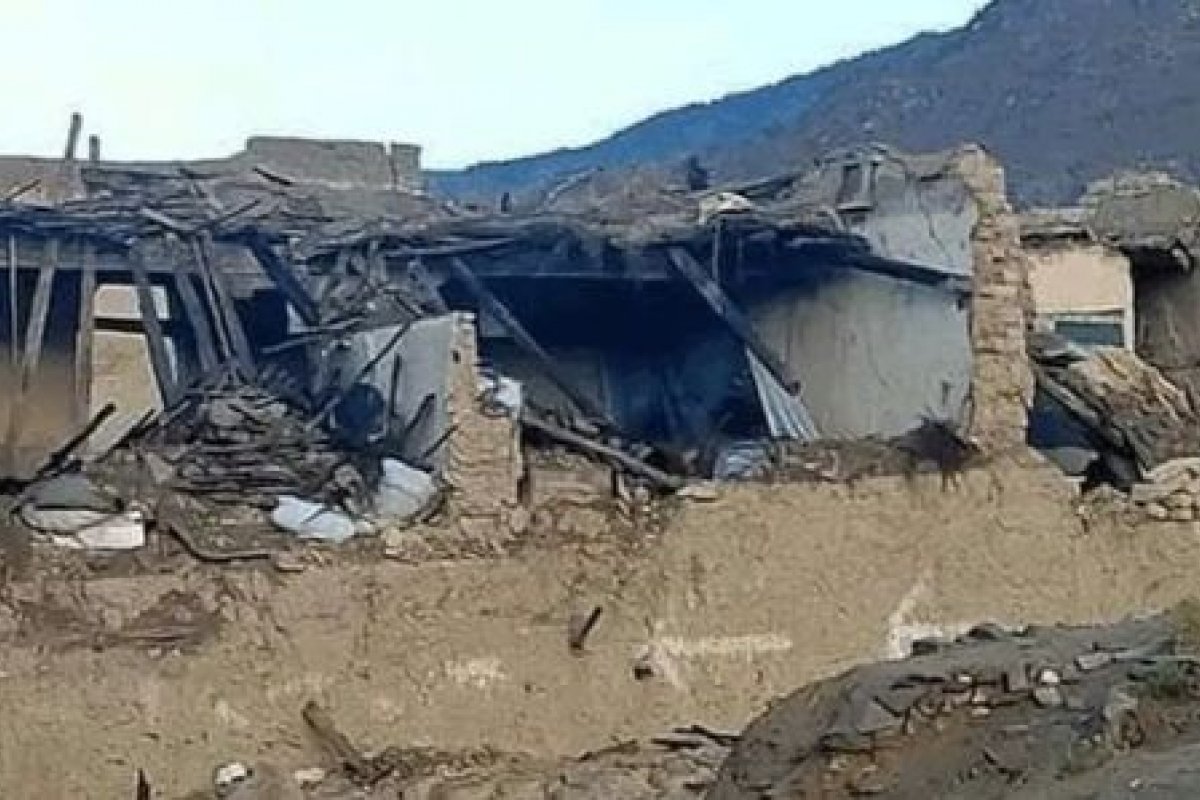 Terremoto mata mais de 900 pessoas no Afeganistão; outras 600 ficaram feridas