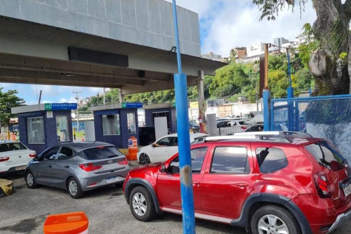 Salvador: principais rodovias e ferry enfrentam movimento intenso nesta quarta (22)