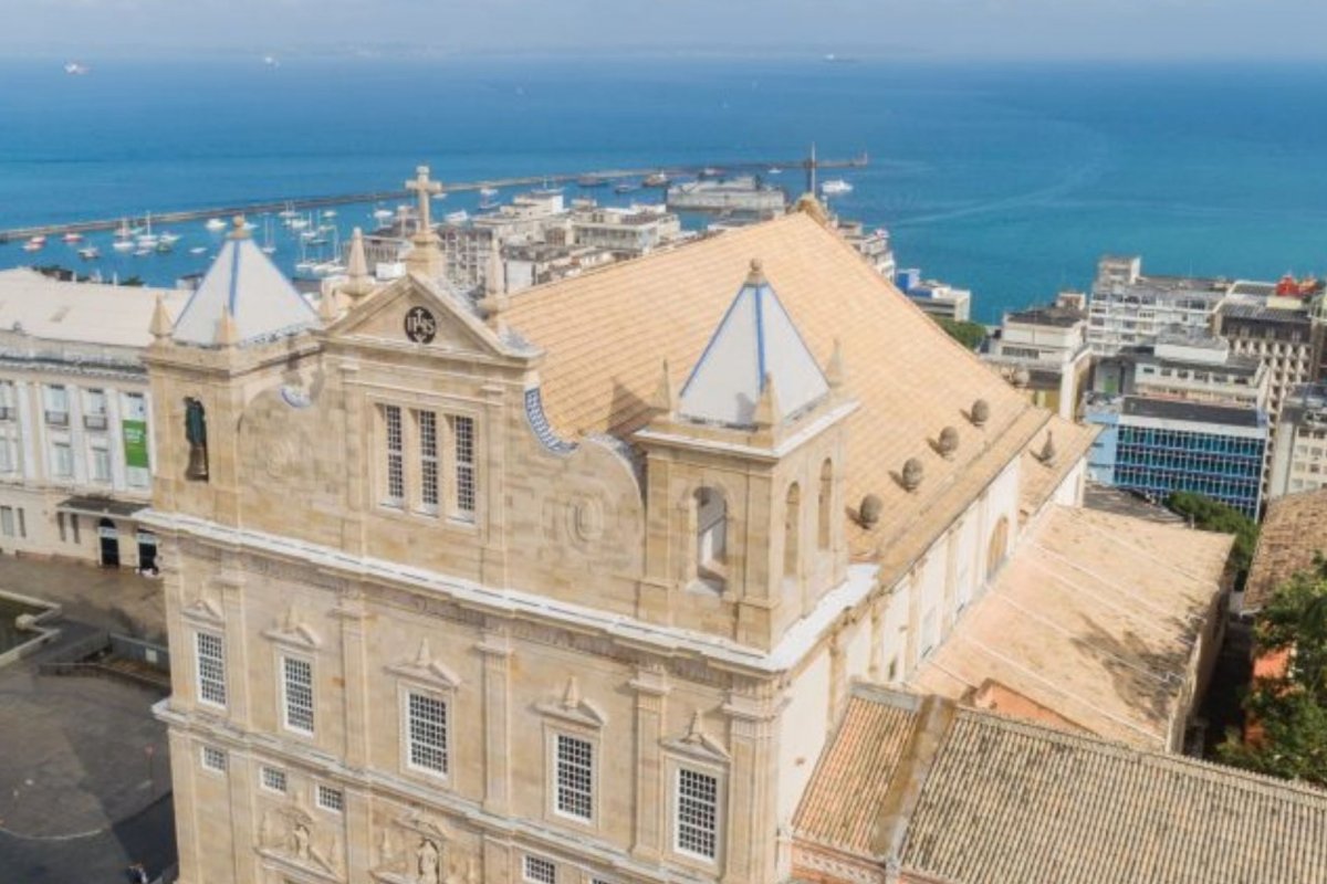 Santa Missa é realizada para celebrar os 350 anos de dedicação da Catedral Basílica do Santíssimo Salvador