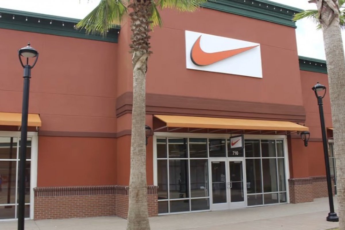 Guerra na Ucrânia: Nike anuncia saída definitiva da Rússia