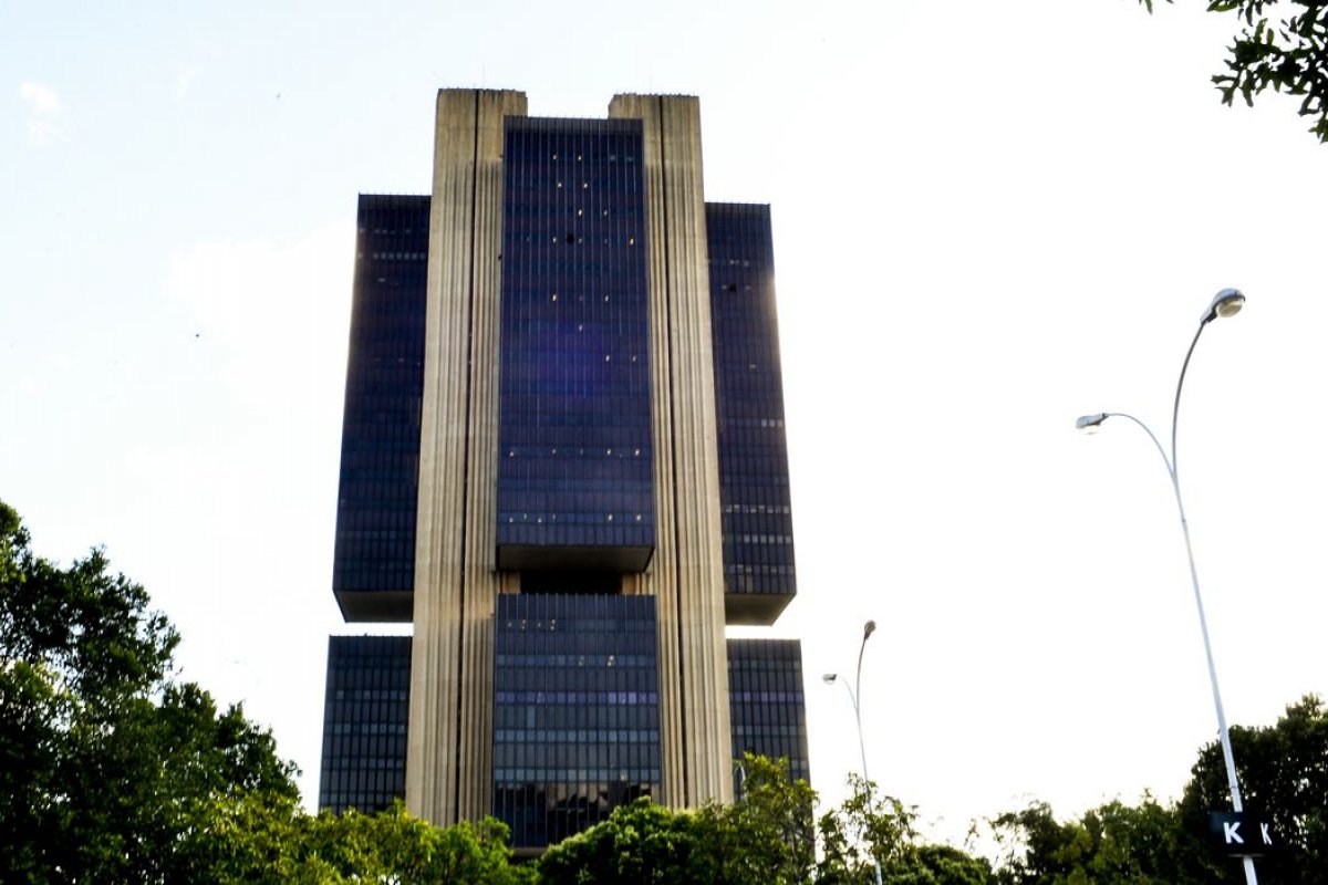 Projeção do PIB sobe para 1,7% em 2022 segundo Banco Central