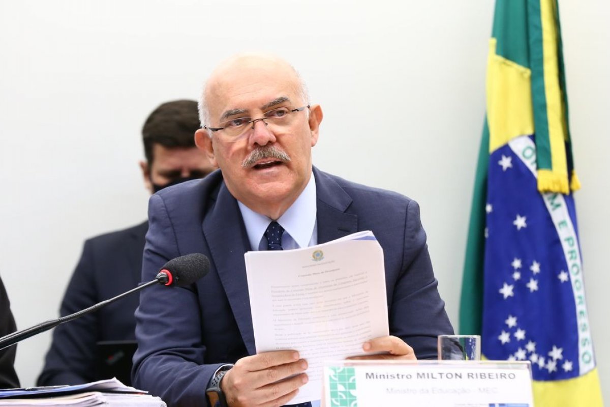 Desembargador manda soltar Ribeiro e pastores presos pela PF
