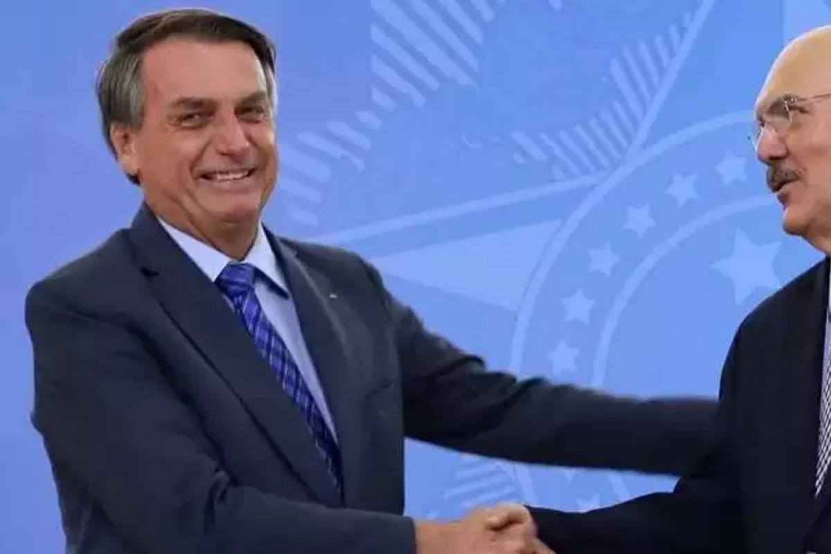 'Continuo acreditando no Milton', diz Bolsonaro após prisão de ex-ministro do MEC
