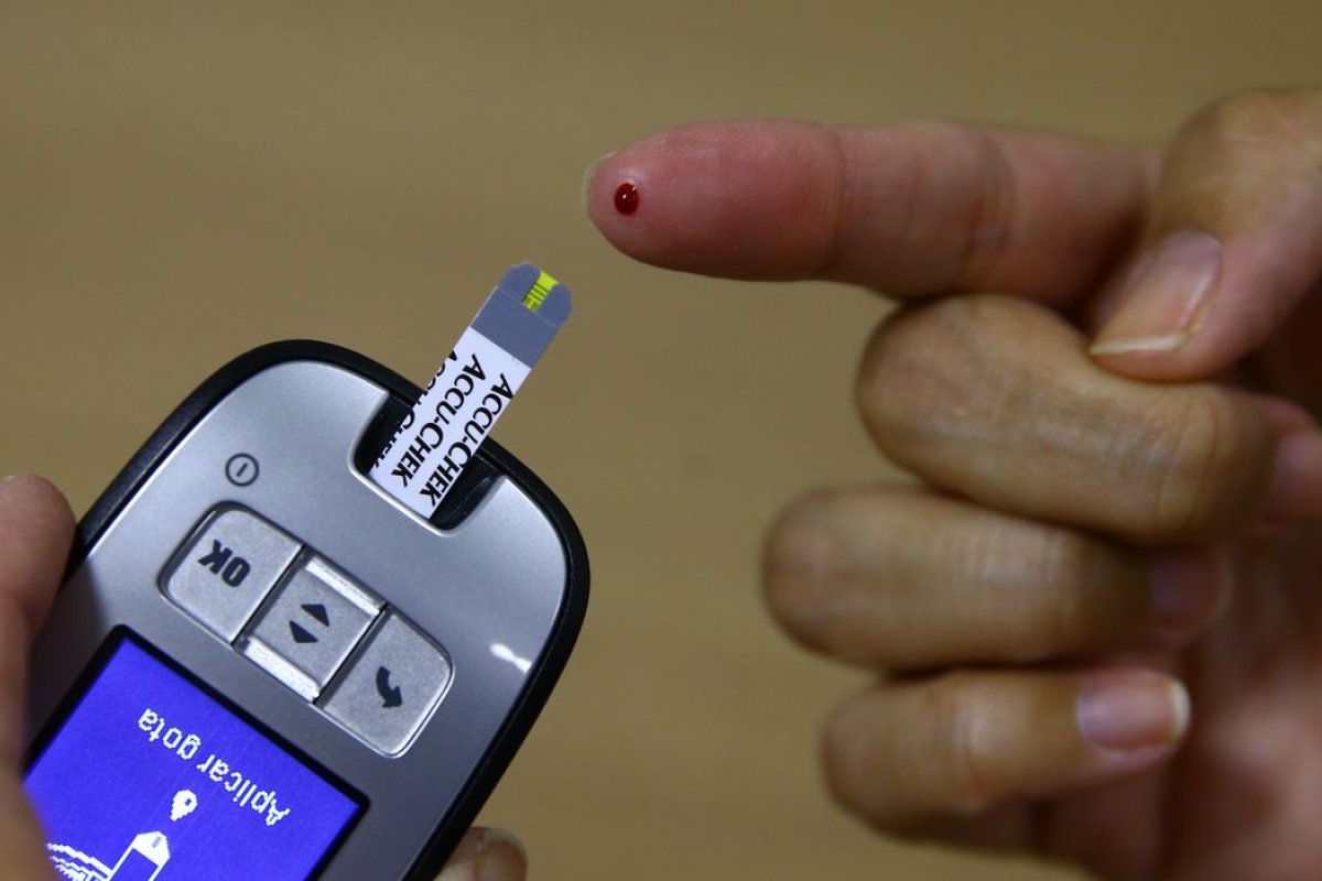 Ao menos três pessoas sofrem amputação nas pernas ou pés por hora no Brasil