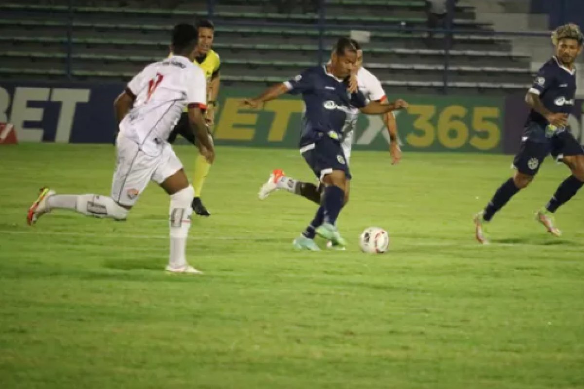 Vitória empata sem gols com Altos e pode entrar no Z-4 da Série C
