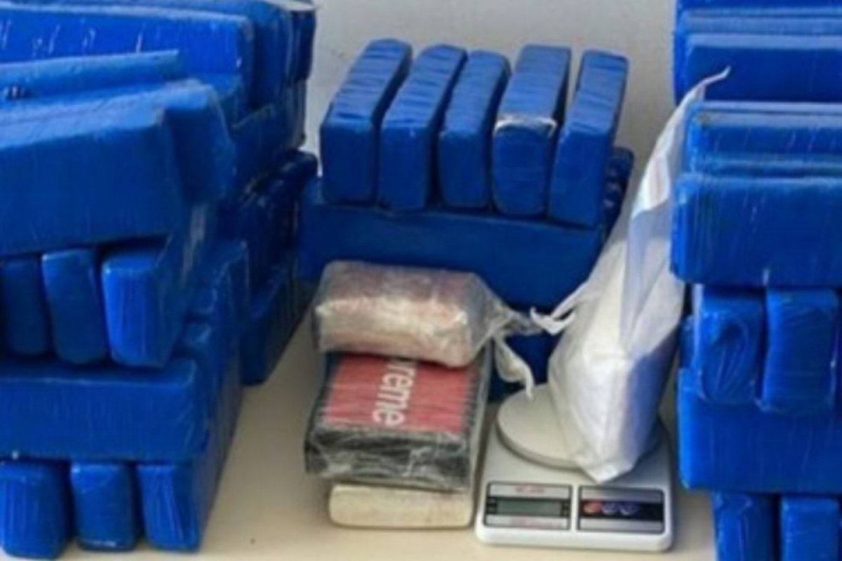 Polícia apreende quase 100 quilos de drogas no bairro de Pituaçu, em Salvador