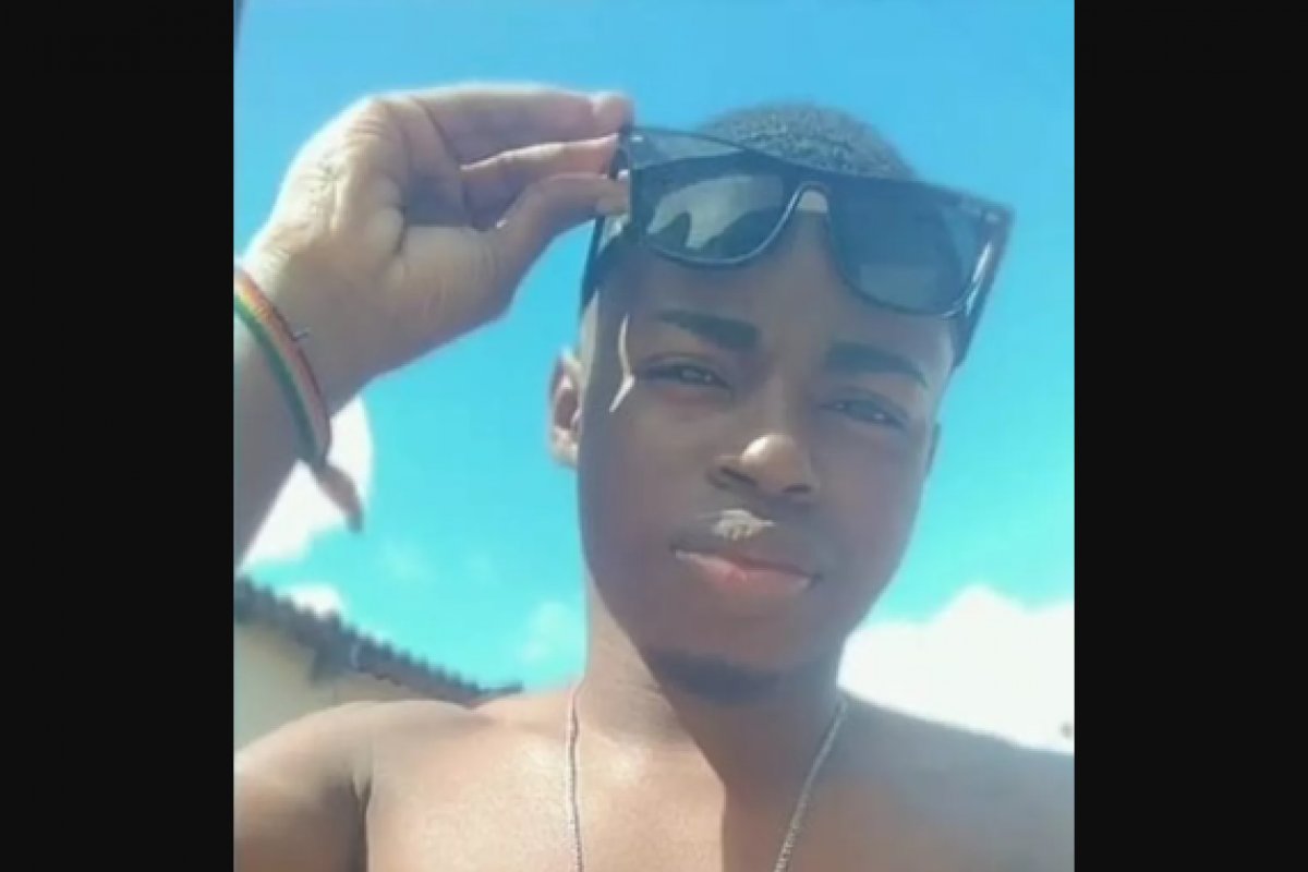 Jovem de 17 anos some após entrar no mar em praia de Piatã