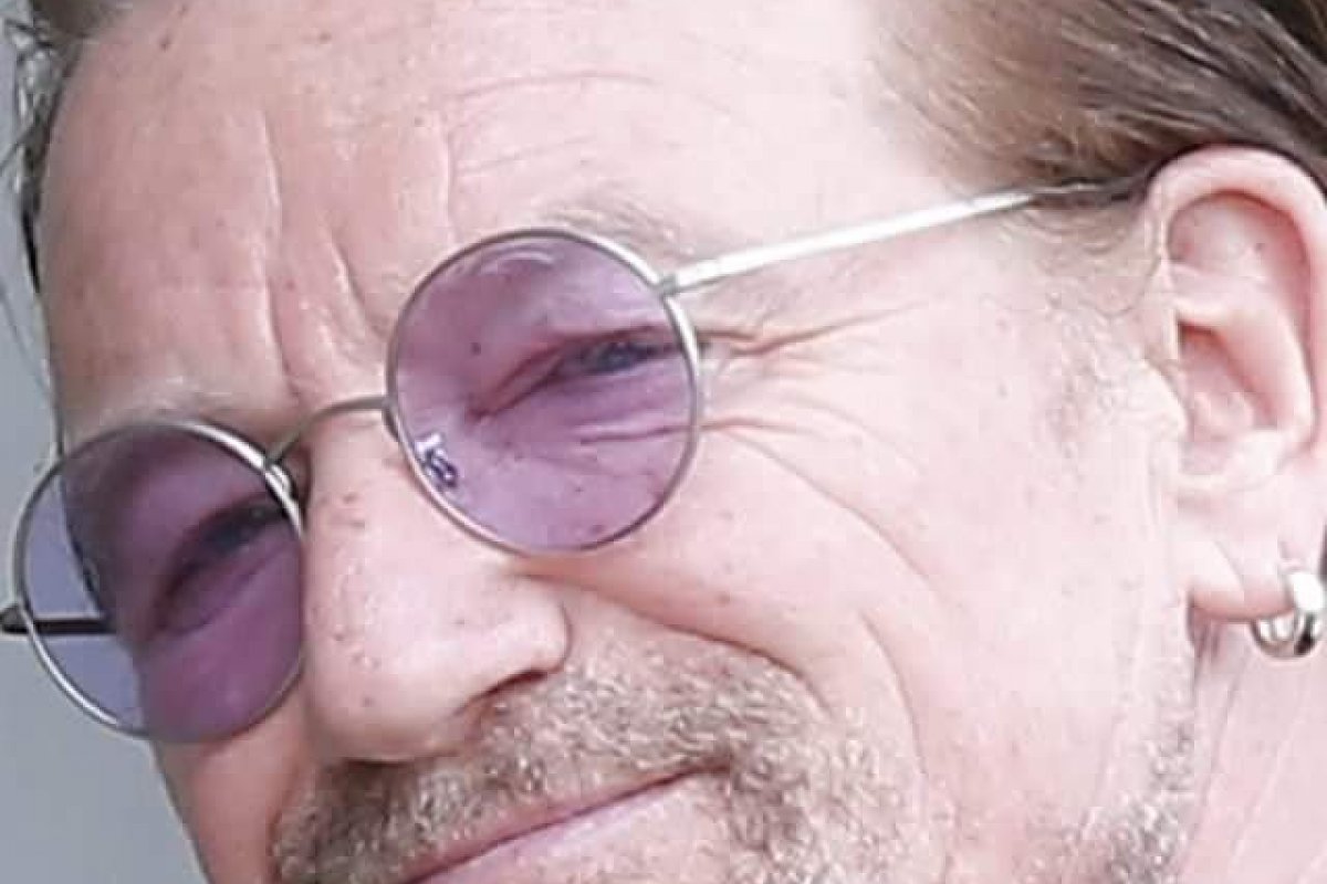 Vocalista do U2, Bono, revela ter descoberto irmão: 'Estou em paz com isso'