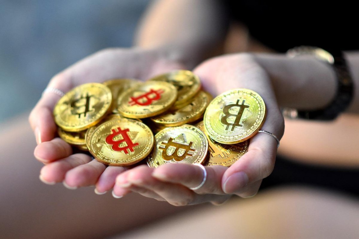 Empresa de criptomoedas tem US$ 100 milhões roubados 