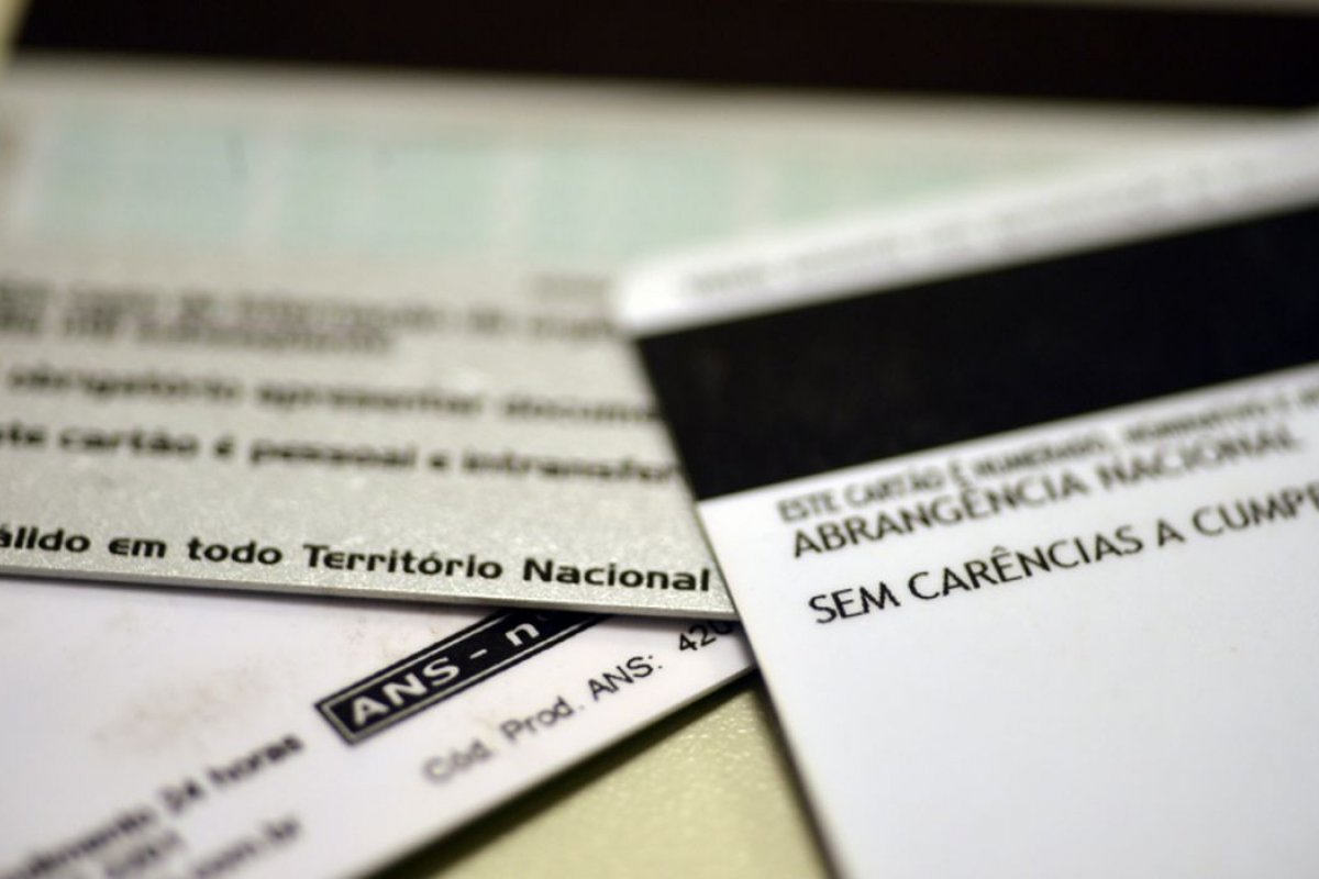 ANS proibe temporariamente a comercialização de 70 planos de saúde 