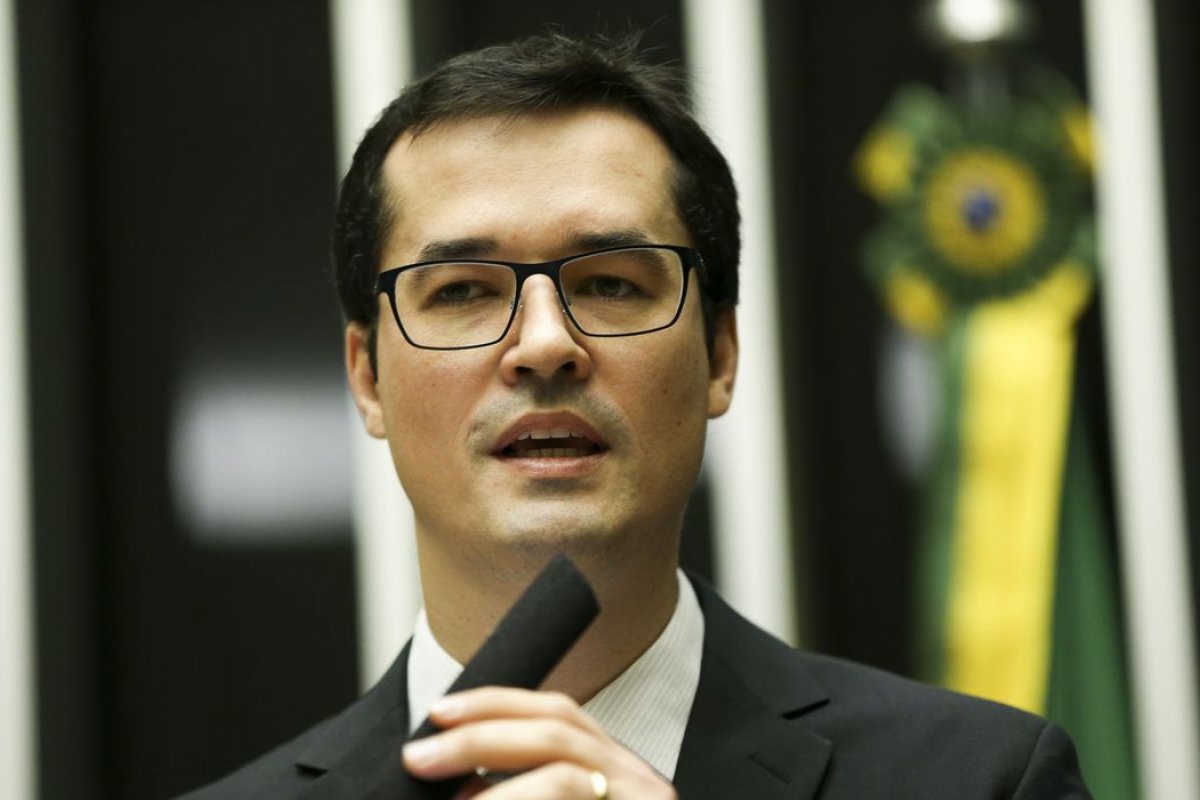 Dallagnol declara apoio a Bolsonaro em eventual 2º turno contra Lula