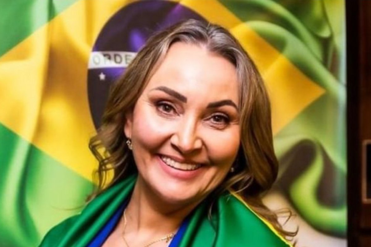 Vice-governadora de SC nega que Bolsonaro tenha pedido para ela se afastar durante evento no estado