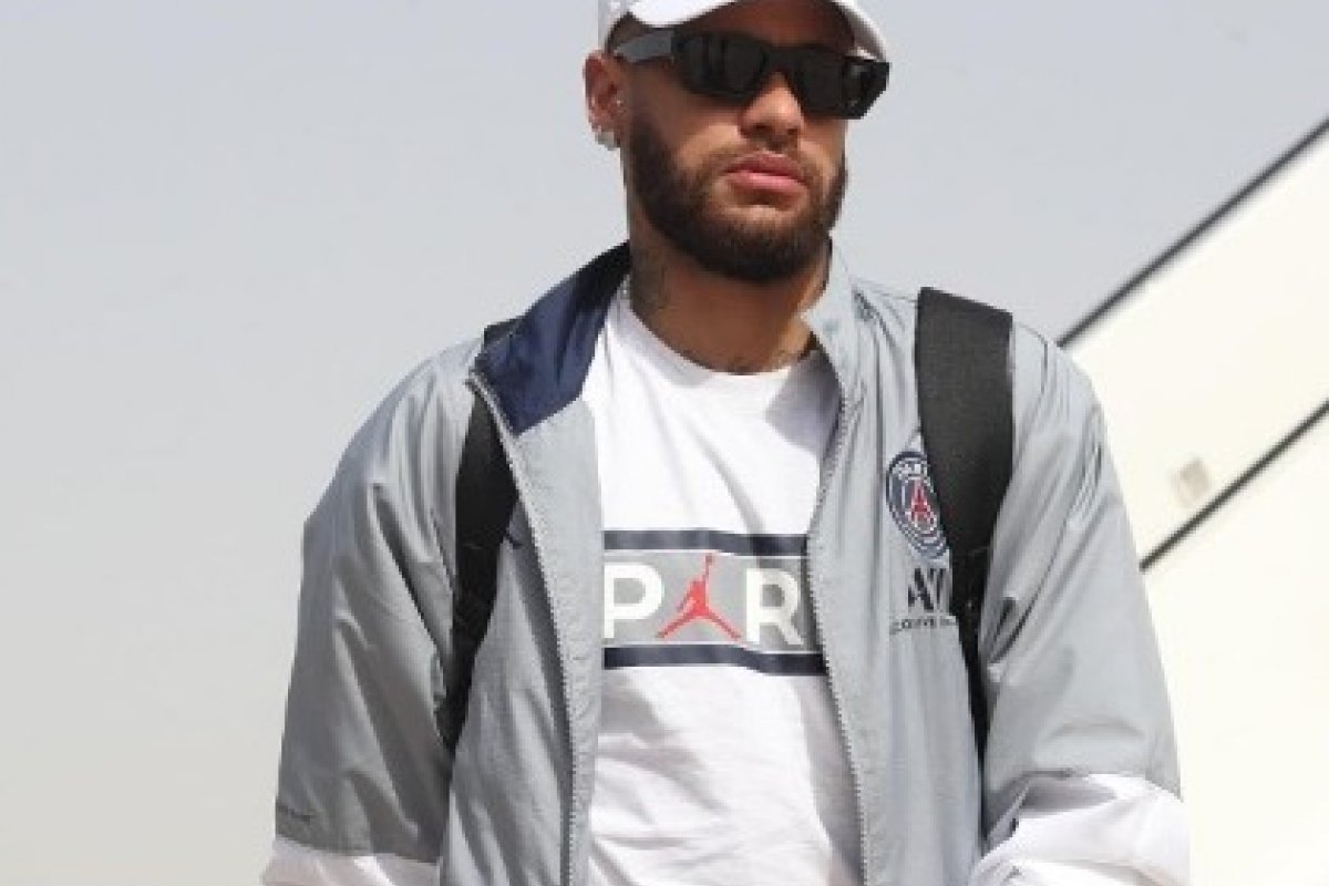 PSG comunica que não conta mais com Neymar, diz jornal