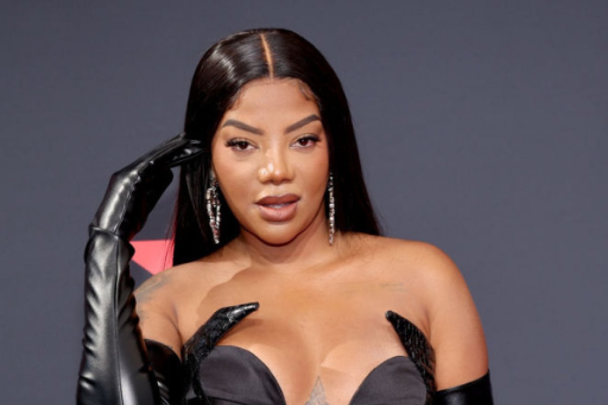 Promotora pede cassação do cachê de Ludmilla após "fazer o L" em show!