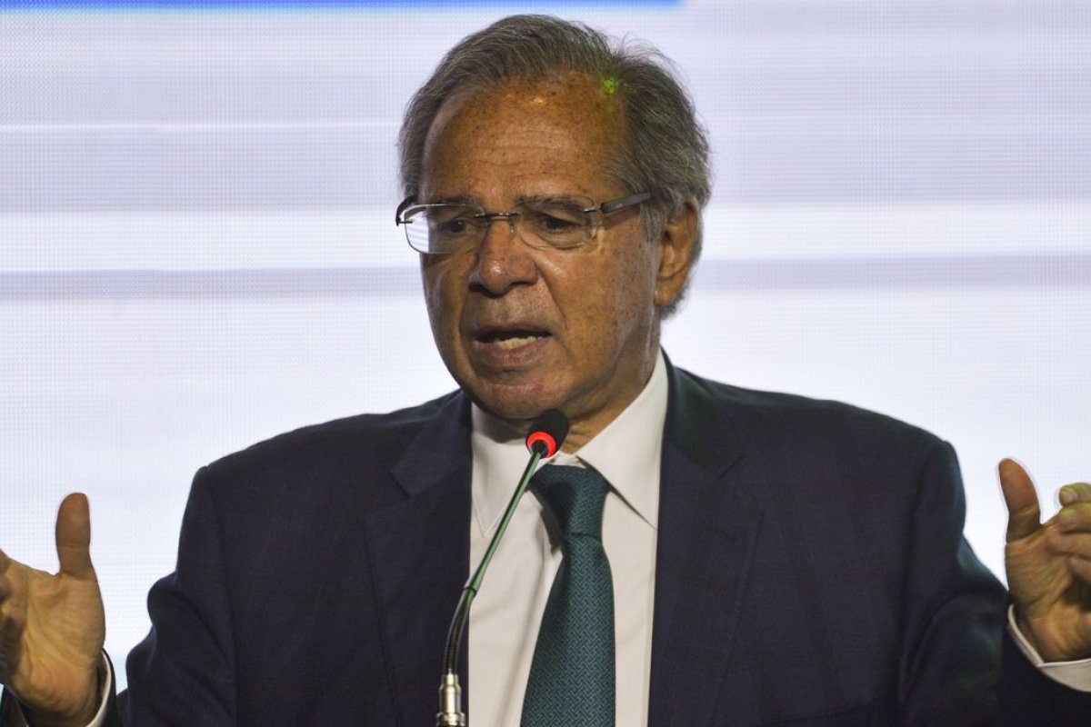 Paulo Guedes afirma que Brasil crescerá entre 3% e 4% nos próximos anos