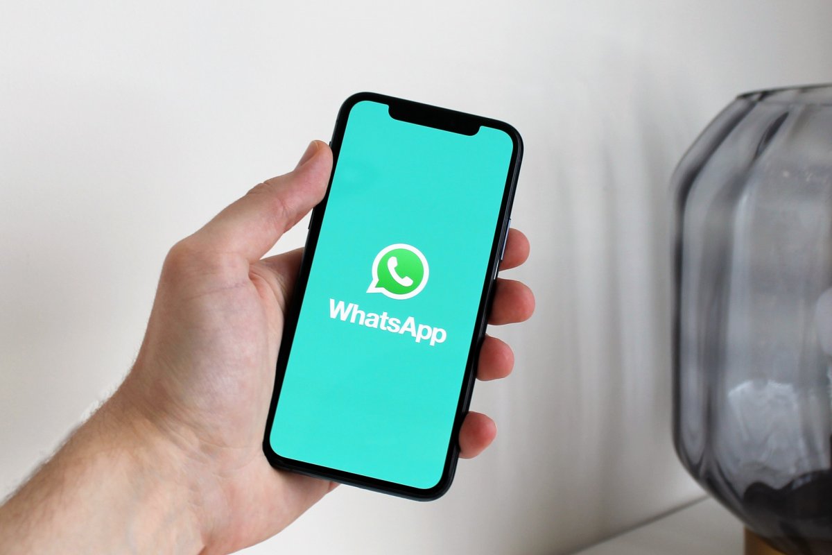 WhatsApp testa função que permite saída discreta de grupos