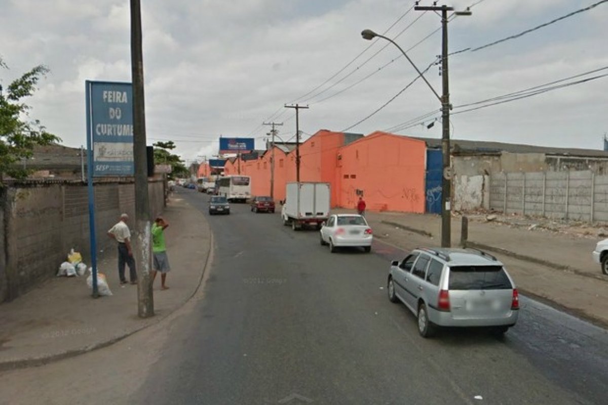 Acidente deixa quatro pessoas feridas na Baixa do Fiscal, em Salvador