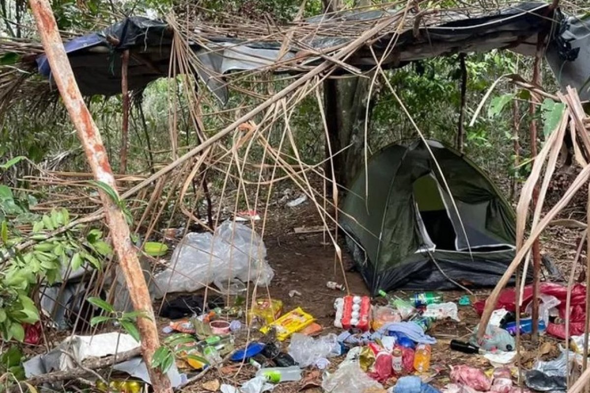 Polícia resgata homem e mulher grávida feitos reféns em matagal na RMS