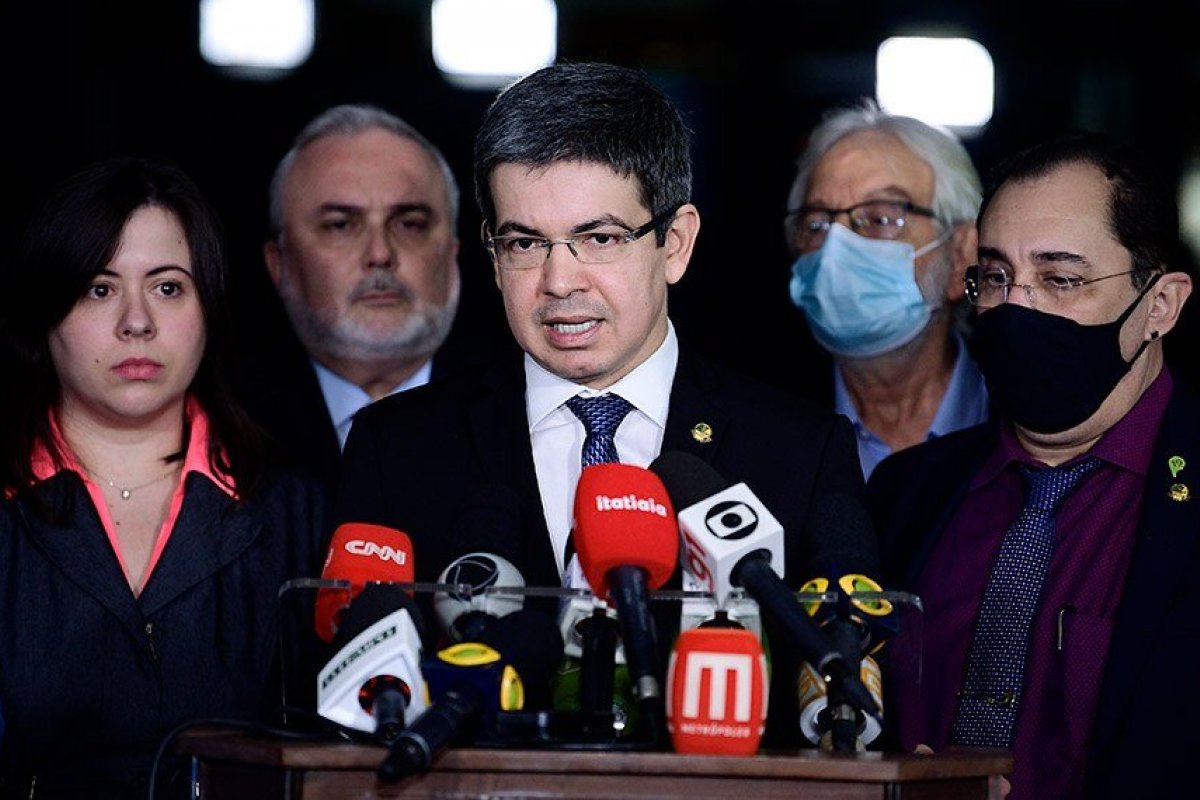 Senado deve avaliar pedido de CPI para apurar corrupção no Ministério da Educação até terça-feira (5)