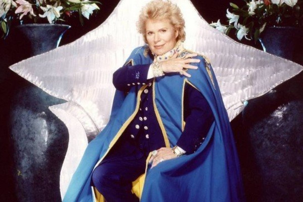 Aos 87 anos, morre Walter Mercado, o astrólogo do 'ligue já'