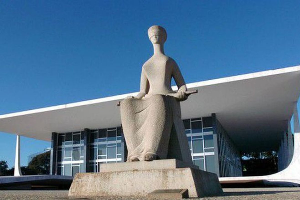 STF decreta sigilo em inquérito que avalia suposta interferência de Bolsonaro em investigação do MEC