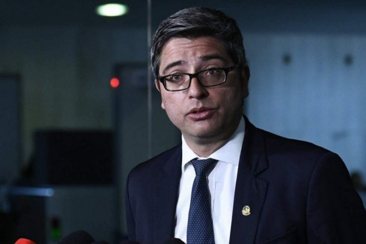 PEC dos Combustíveis: líder governista diz que estado de emergência não é cheque em branco
