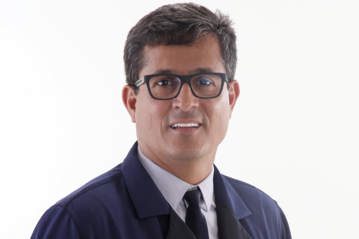 Dentista baiano visita empresa líder mundial em Implantodontia com sede na Suíça!