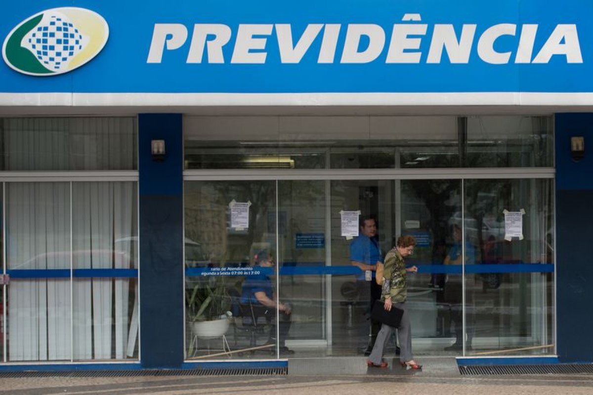 INSS gasta R$ 27 mi com benefícios a pessoas mortas, revela TCU