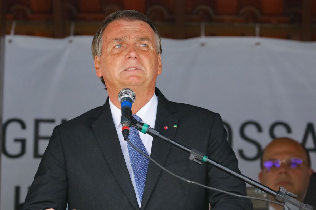 "Estão gostando da baixa dos combustíveis?", questiona Bolsonaro na Bahia