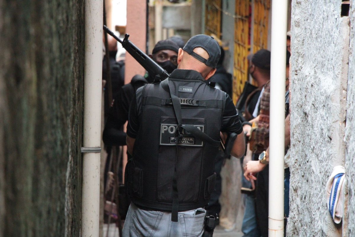 Homem é preso após agredir e ameaçar ex-companheira em Nova Soure