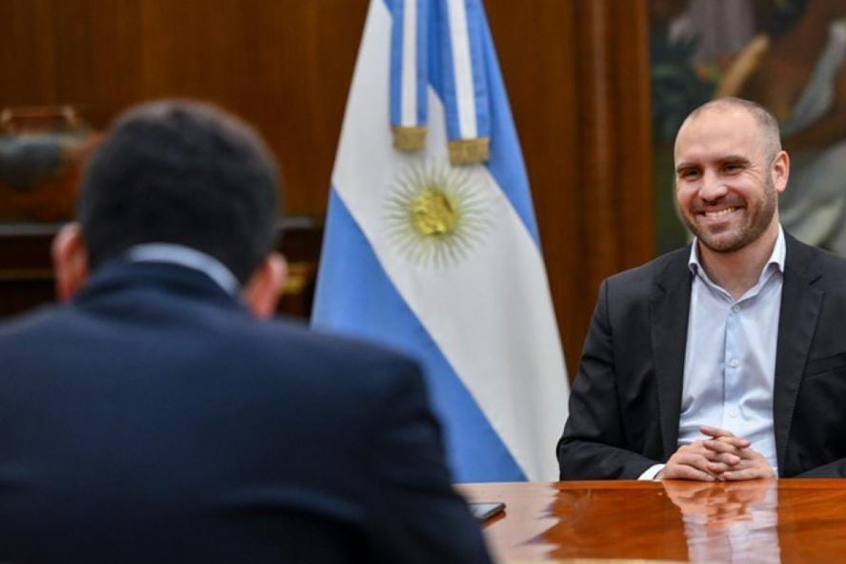 Argentina: ministro da Economia Martín Guzmán renuncia ao cargo