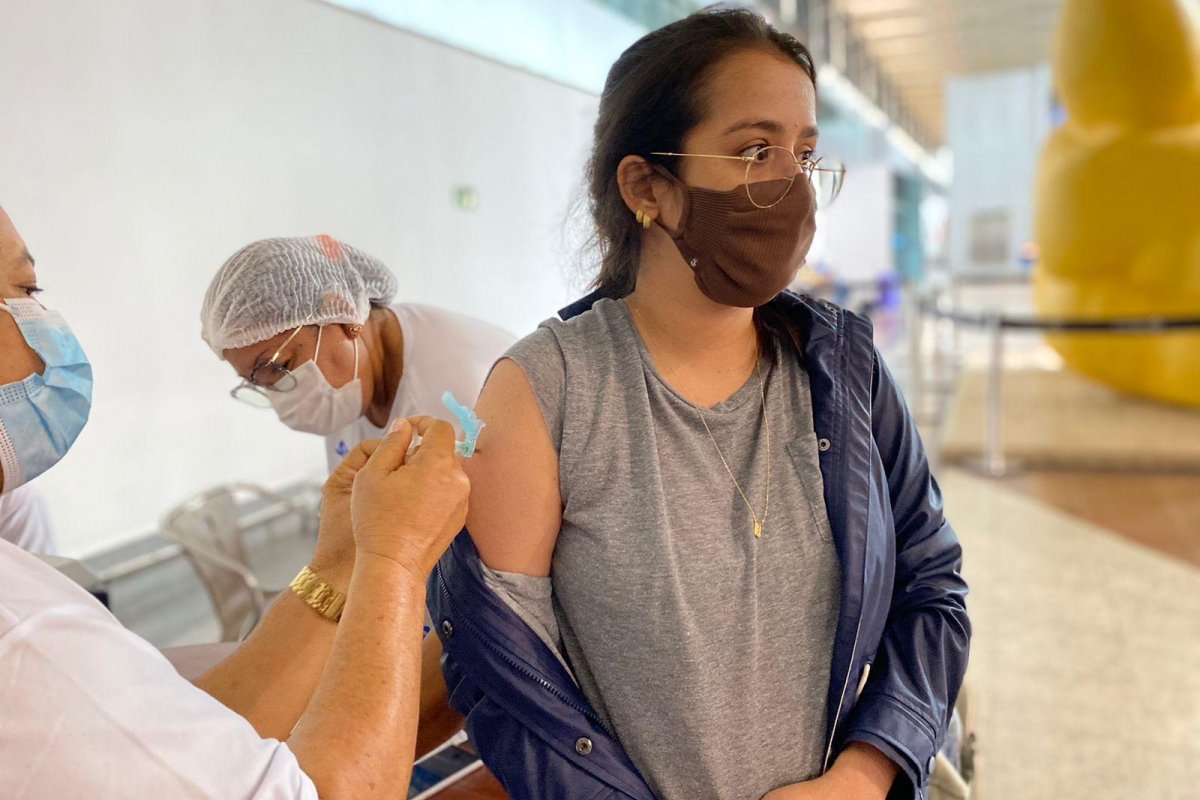 Covid-19: vacinação é retomada em Salvador nesta segunda (4)