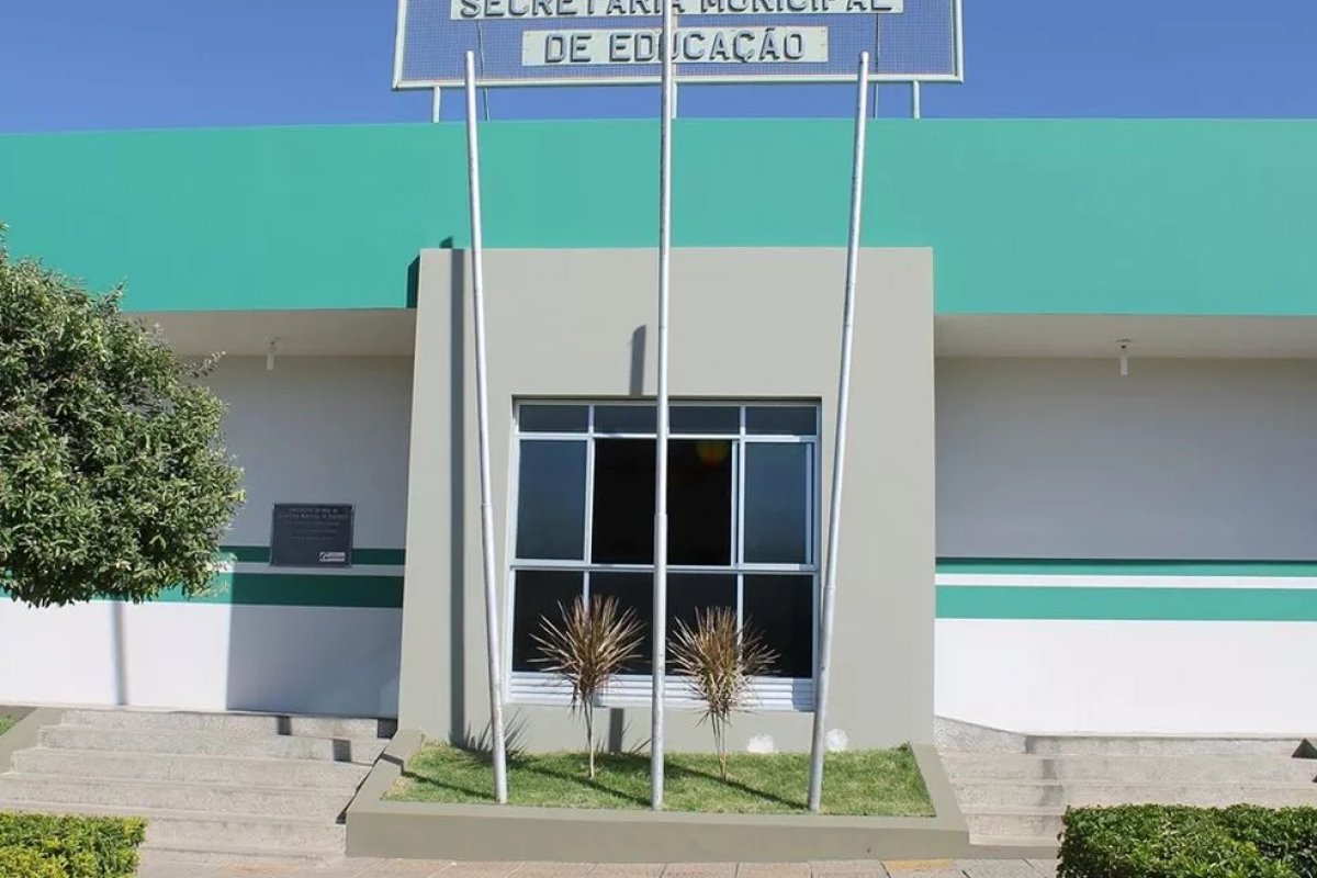 Retorno das aulas da rede municipal de Guanambi é adiado por causa do aumento de casos de Covid-19