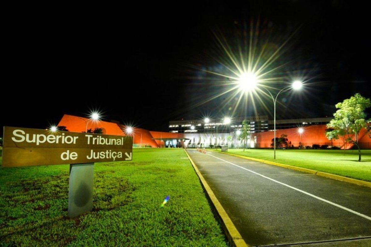 Comissão especial da Câmara aprova PEC que limita recursos ao STJ