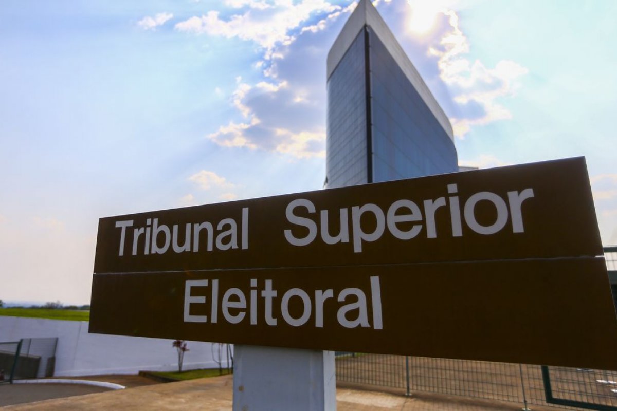 População deve ter acesso, em tempo real, à apuração dos votos, afirma TSE