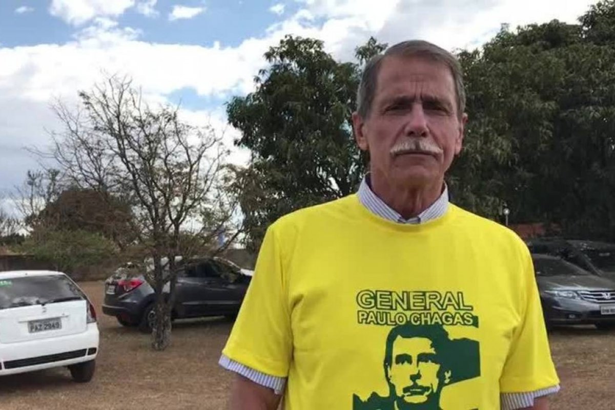 Ex-apoiador, general diz que Bolsonaro 'reeditou o mensalão'
