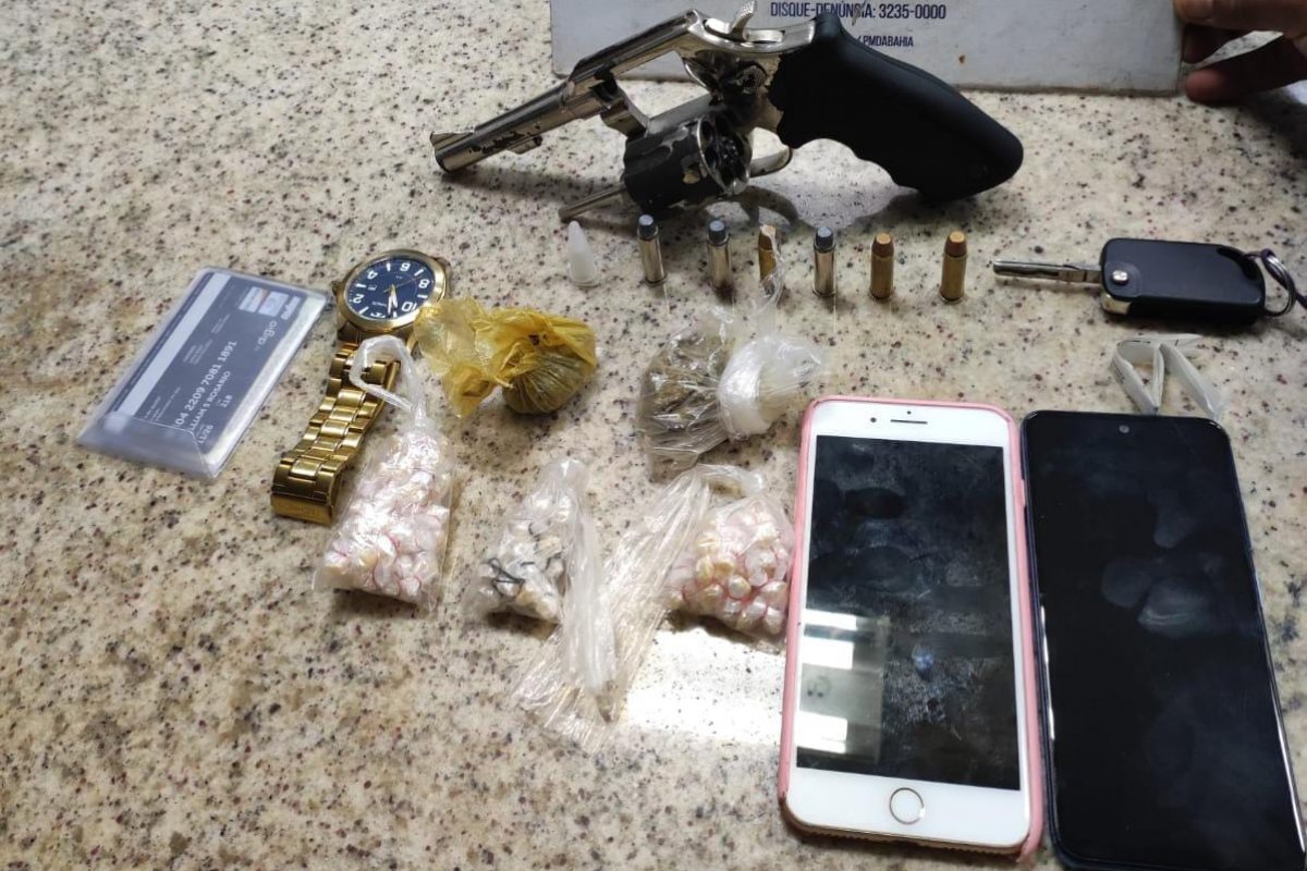 Foragido da Justiça por roubo é preso no bairro de Brotas, em Salvador