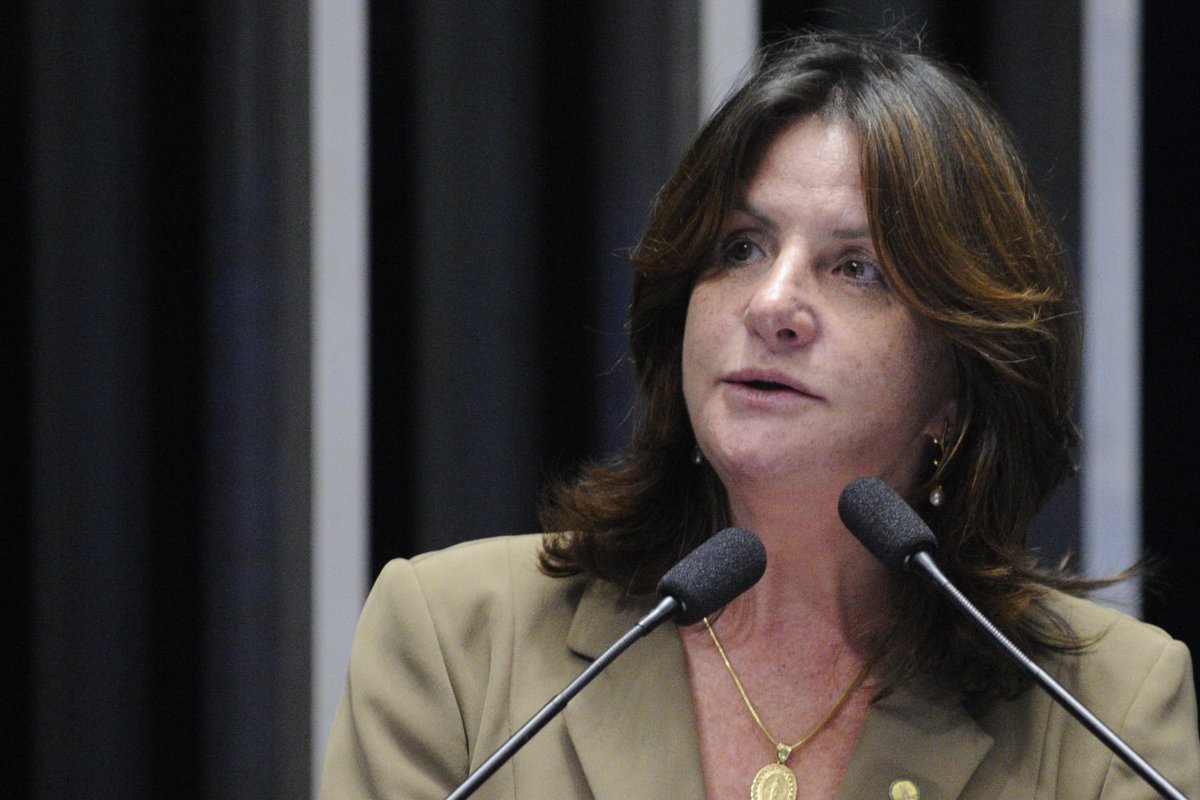 Comissão especial aprova PEC do Piso da Enfermagem